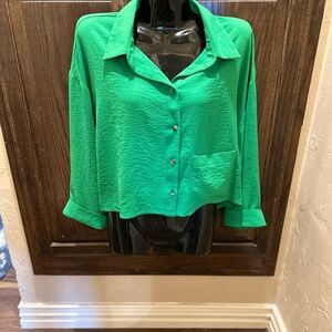 Elegant Green Button-Down Women's Shirt